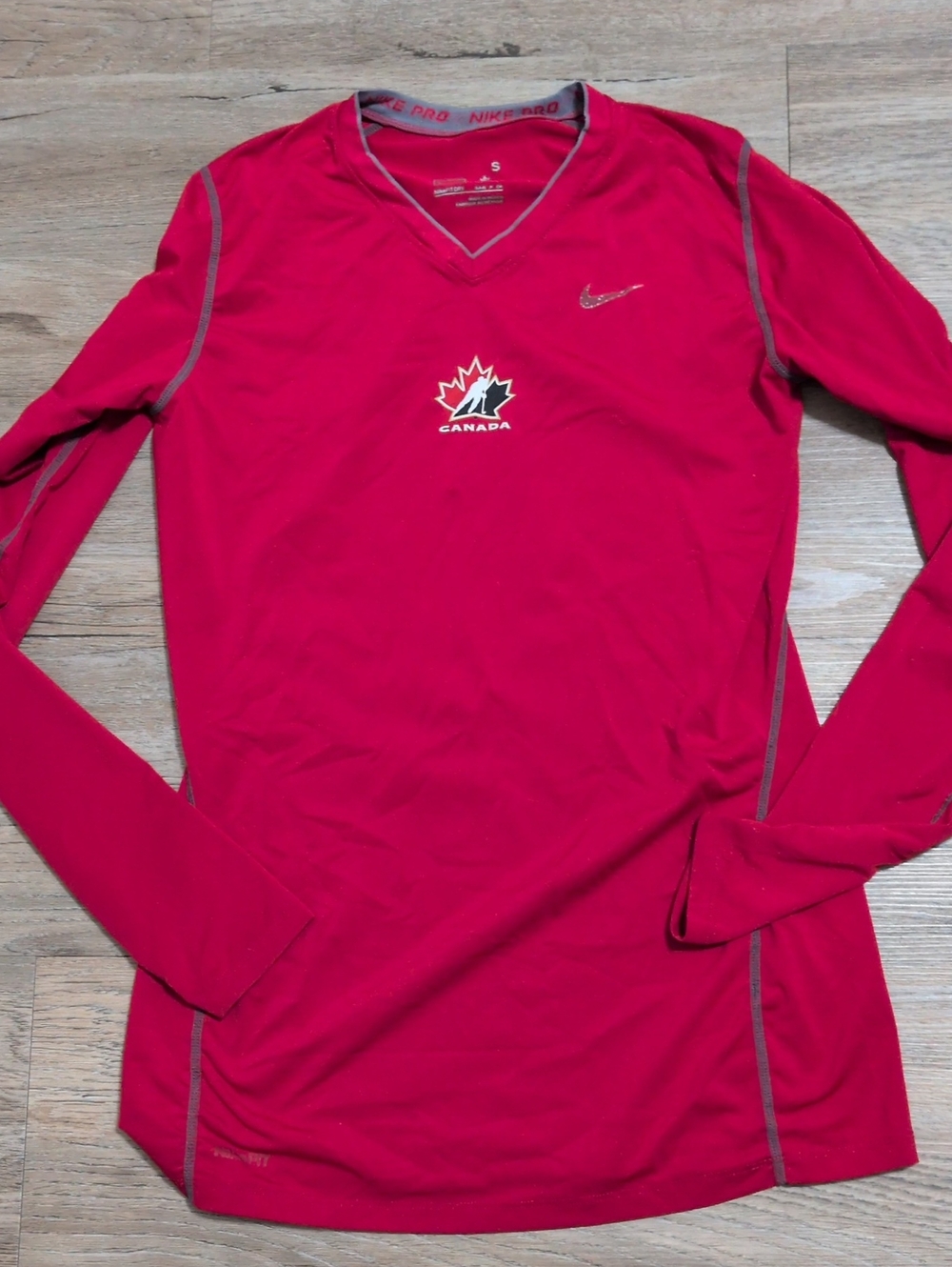 Nike Red Canada Long-Sleeve Athletic Top